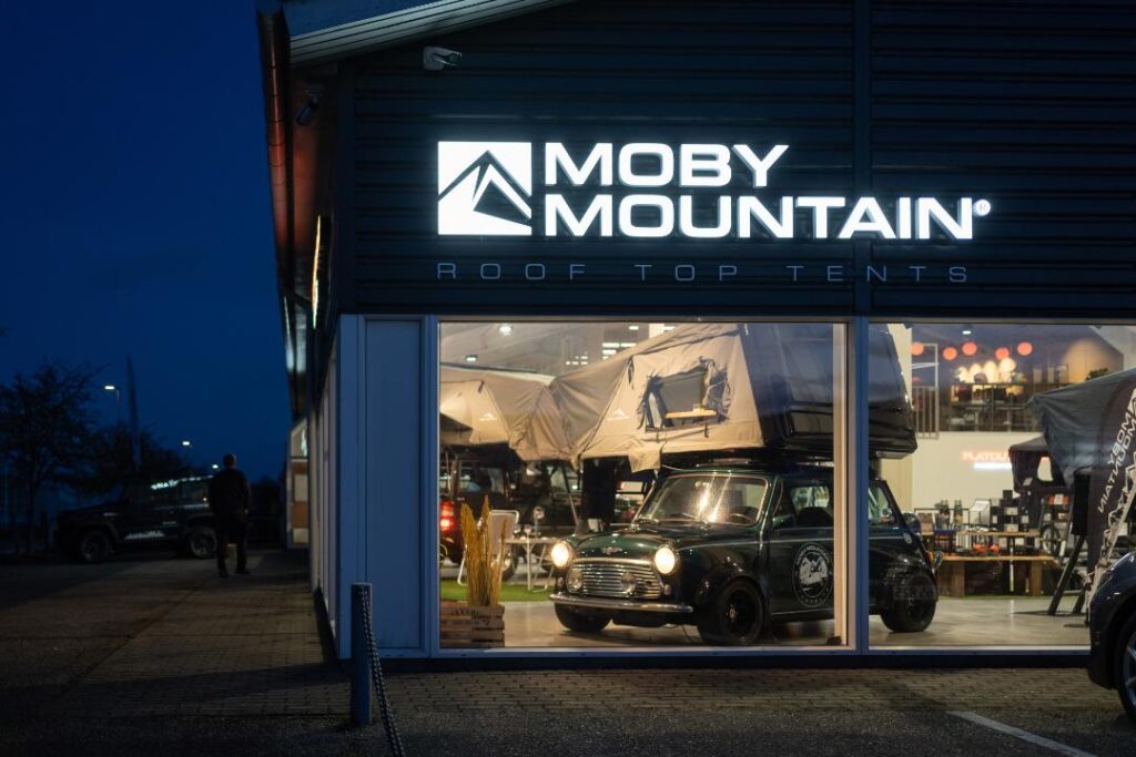 moby-mountain-showroom-4