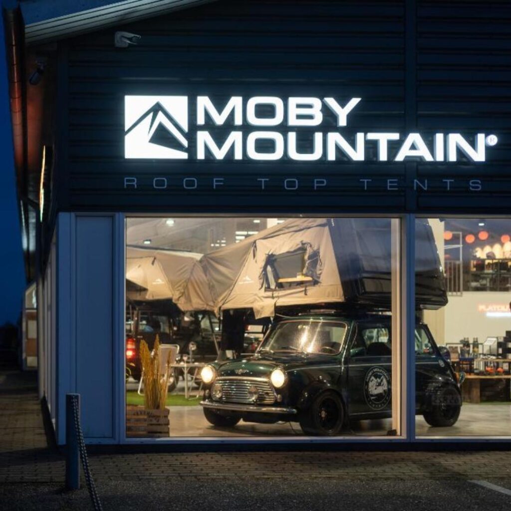 moby-mountain-showroom-web-4